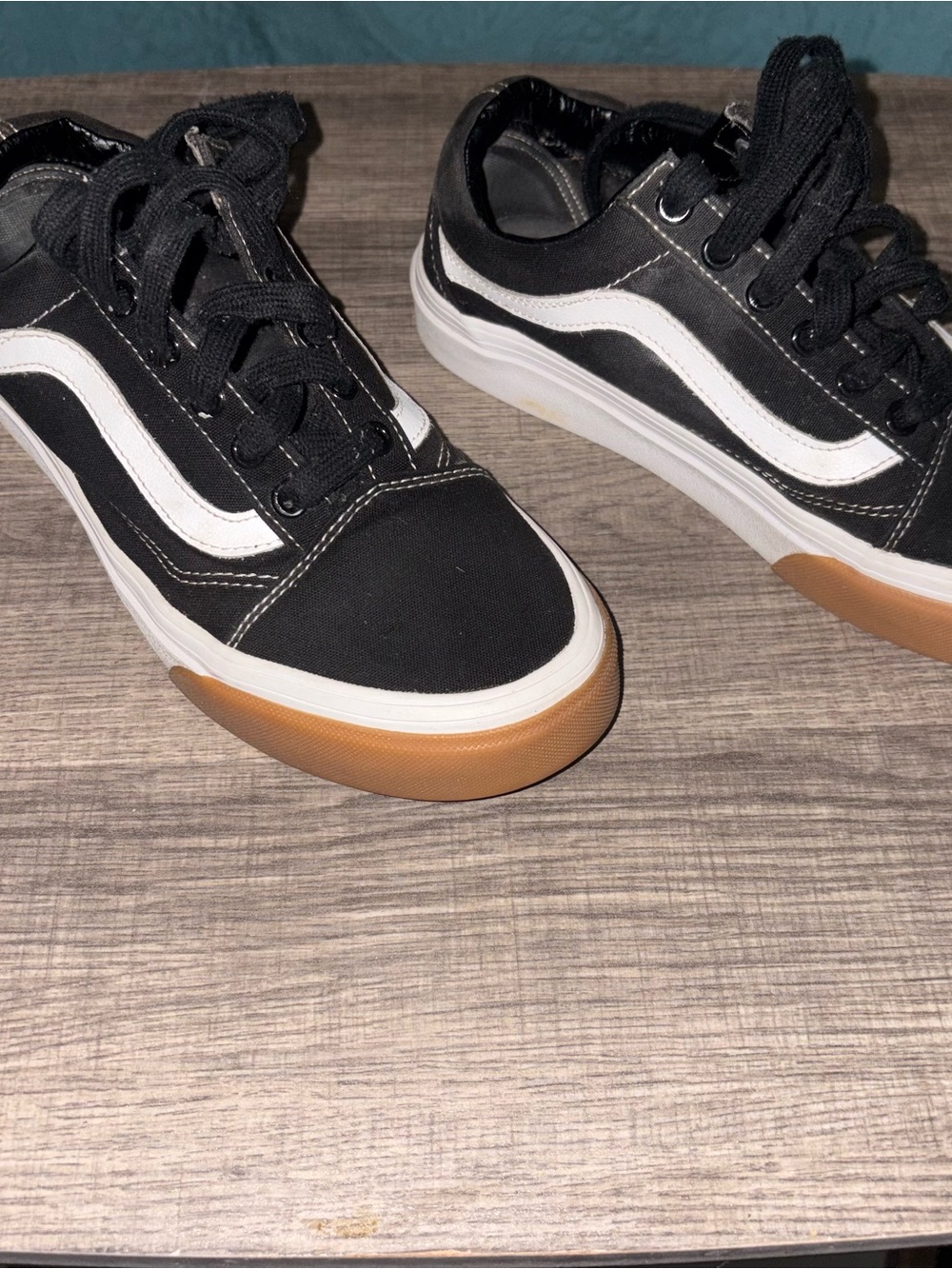 Vans Black White Gum-sole Low Top Skate Sneakers - Picture 3 of 5